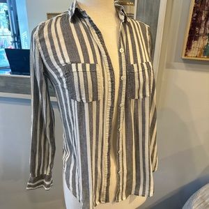 LOFT lightweight button up